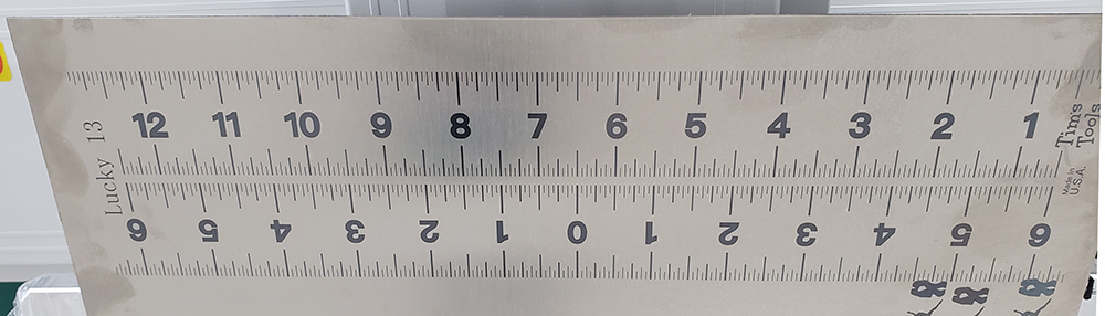 Foto de regla marcada 1000